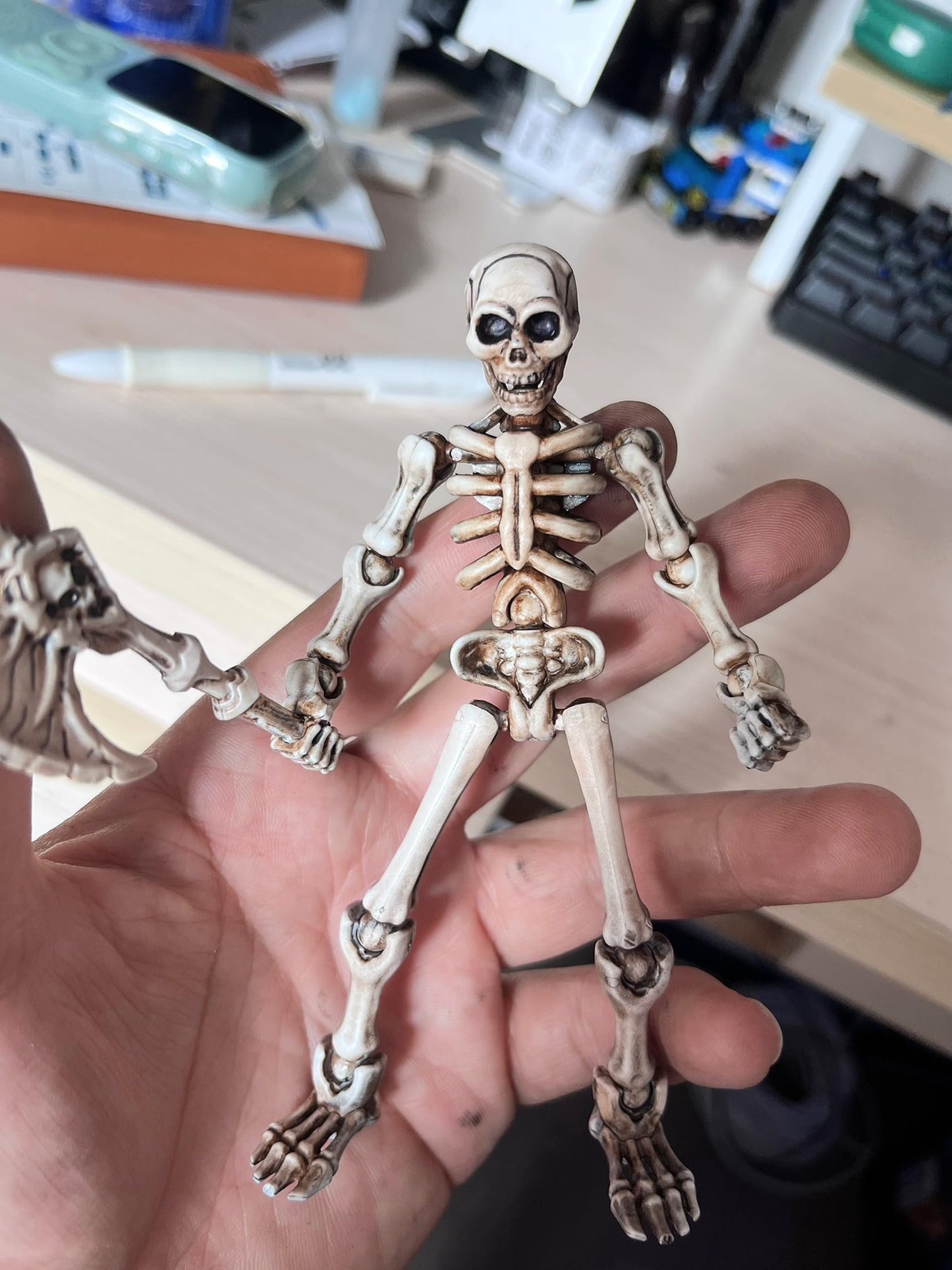 T13 Skeleton Action Figure, Movable Articulated Human Skeleton, 5.12-in Action Figure Wearing Multiple Sets of Weapons, Can Be Painted, Suitable for Collectors As Desktop Decorations (3pcs)