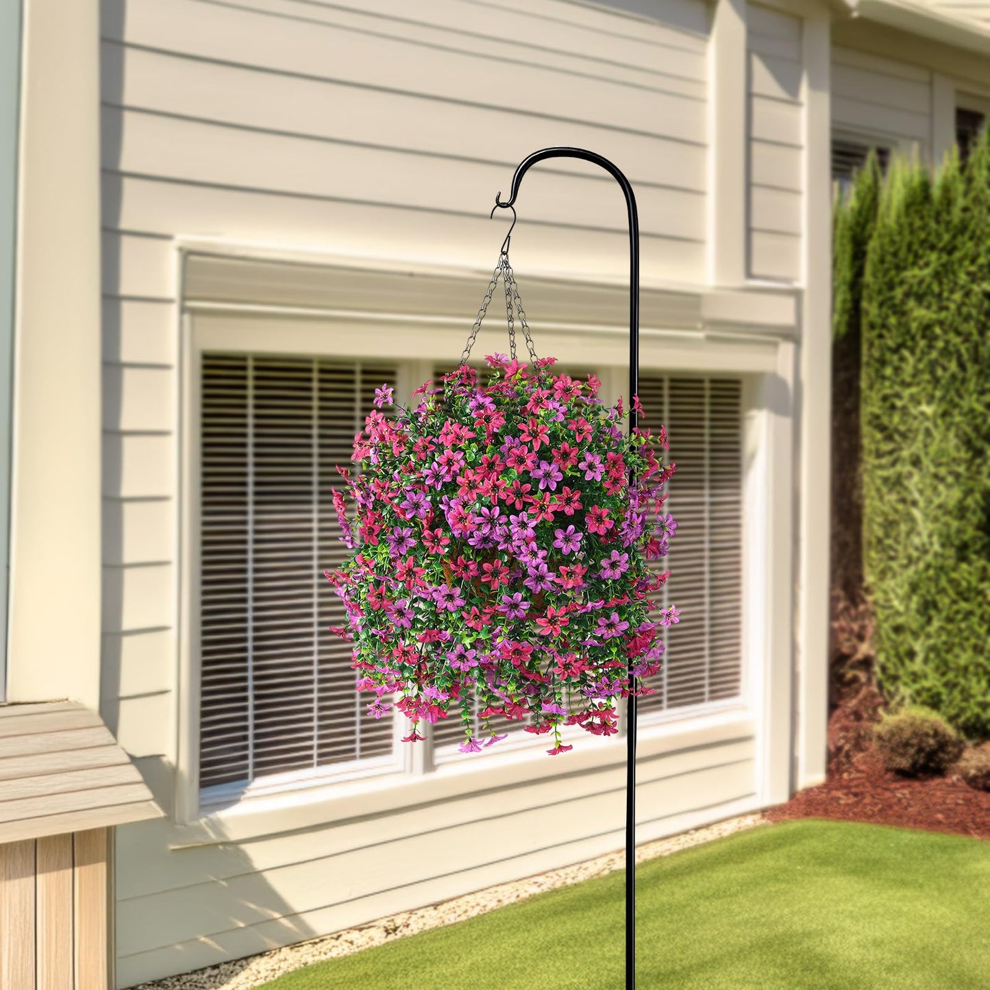 INQCMY Artificial Faux Hanging Flowers Plants Basket for Outdoor Outside Spring Summer Decoration,UV Resistant Fake Silk Daisy in Planter Resistant Look Real for Home Porch Balcony Patio Yard Decor