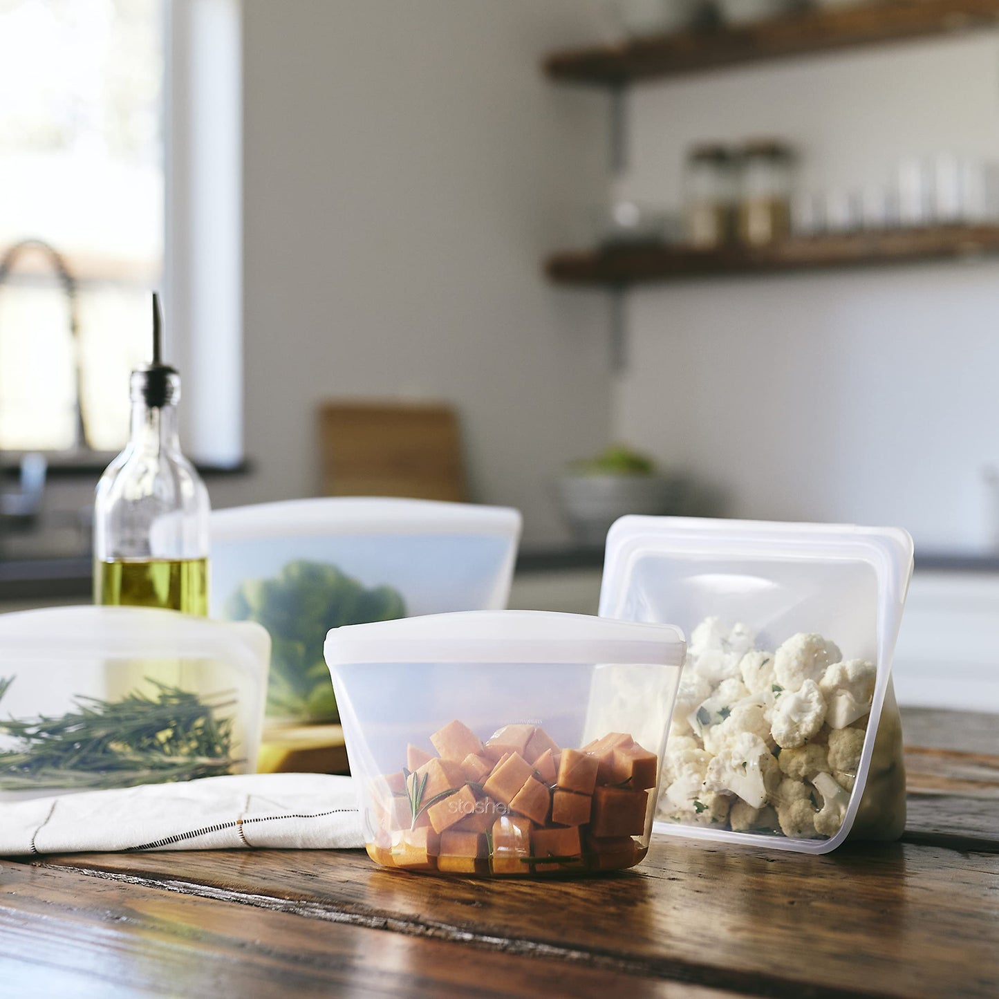 Stasher Premium Silicone Reusable Food Storage Bowl, Clear, Microwave, Sous Vide, Dishwasher, Oven and Freezer Safe, BPA Free, Leak-free, Eco-friendly, 4-Cup Bowl