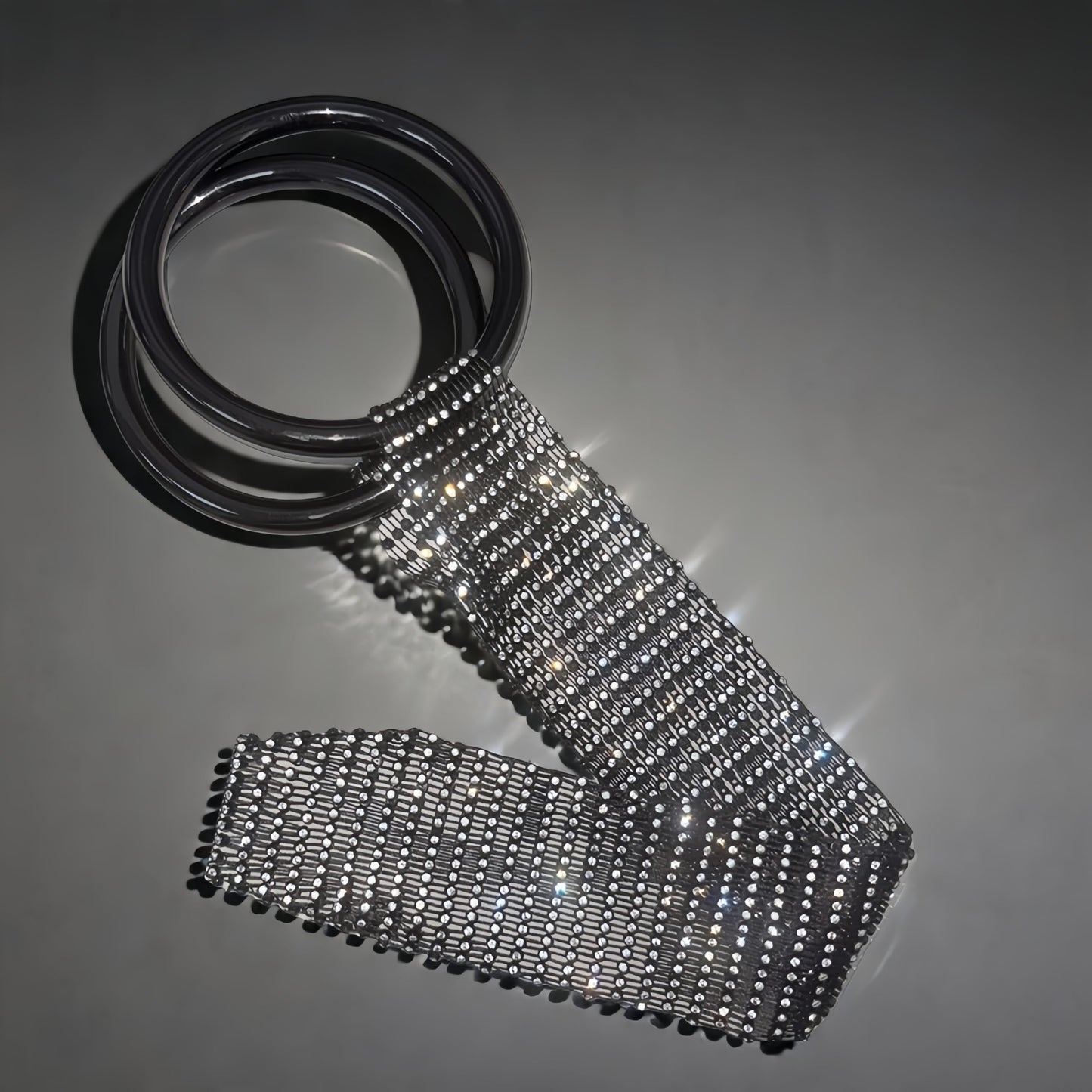 Munyee Hua Rhinestone Wine Bottle Holder Bag Reusable Tote Carrier Crystal Mesh Evening Purse with Ring Handle Gift Bags Carrier for Birthday Picnic Party Wedding (Black Handle Black Mesh)