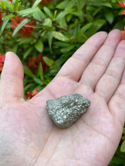 GAF TREASURES Wholesale Raw Pyrite Crystals, Natural Pyrite Stone, Natural Rough Pyrite Crystals, Pyrite Rough, Pyrite Healing Crystals (Pyrite, 0.25 Pound)