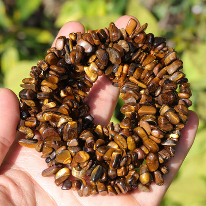 200pcs Natural Irregular Chip Stone Beads 5-8mm Tiger Eye Pre-Drilled 30-inch Strand Semi-Precious Healing Crystal Beads for DIY Jewelry Making Bracelet Chakra Crafts