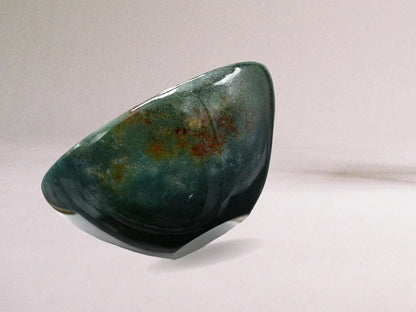 Bloodstone Crystal Bowl - 2 Inch Decorative Bowls for Room and Home Decor - Gemstone Healing Crystals for Elegant Display, Positive Energy Balance and Gift