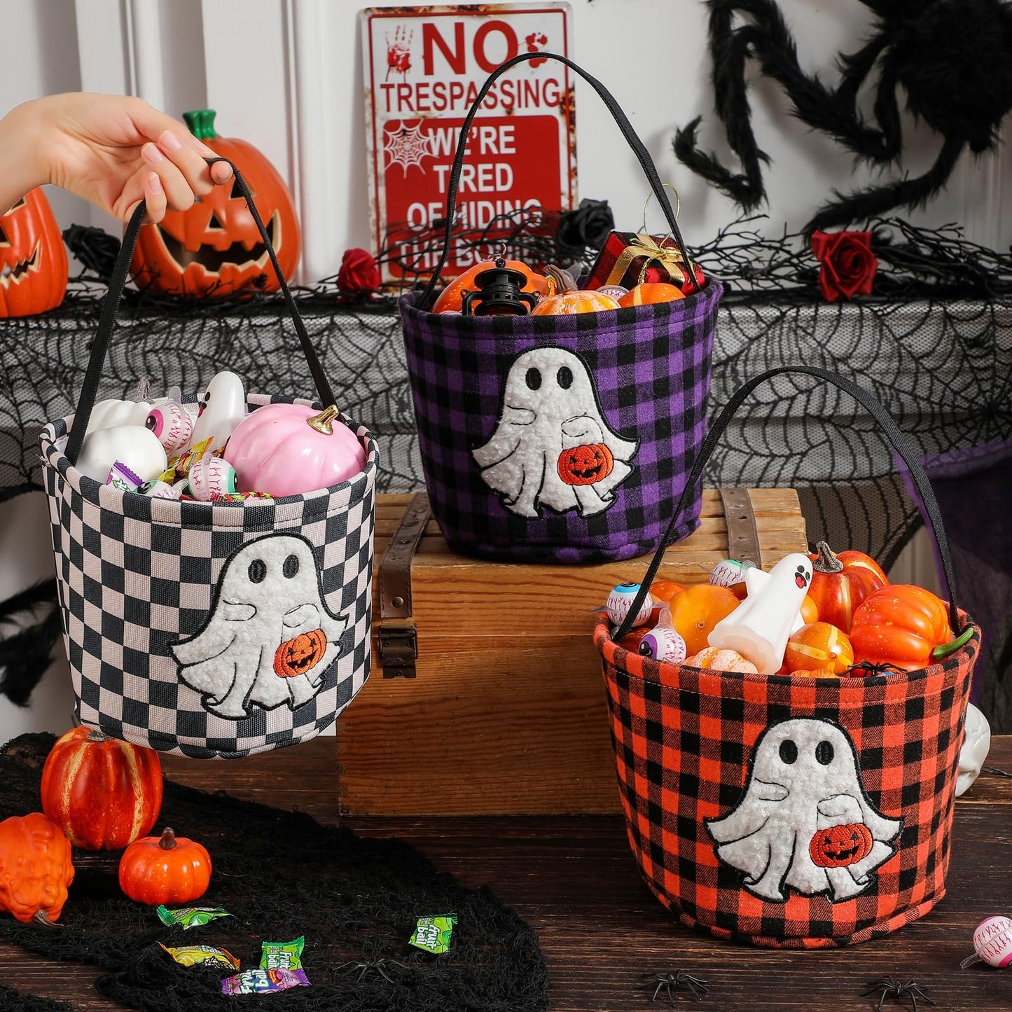 Halloween Bucket, Trick or Treat Basket for Kids Girl Boy Halloween Candy Bucket Gift Basket Canvas Pumpkin Buckets Spooky Boo Baskets Candy Bags Pumpkin Baskets for Party Favor Decorations, Black