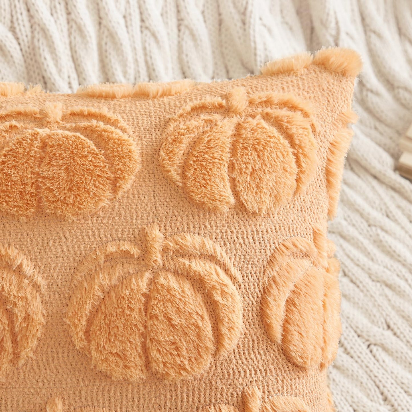 MIULEE Fall Throw Pillow Covers 18x18 Set of 2 Autumn Decorations Pumpkin Accent Pillowcase for Outdoor Porch Sofa Couch Bed Living Room Plush Faux Fur Halloween Farmhouse Home Decor
