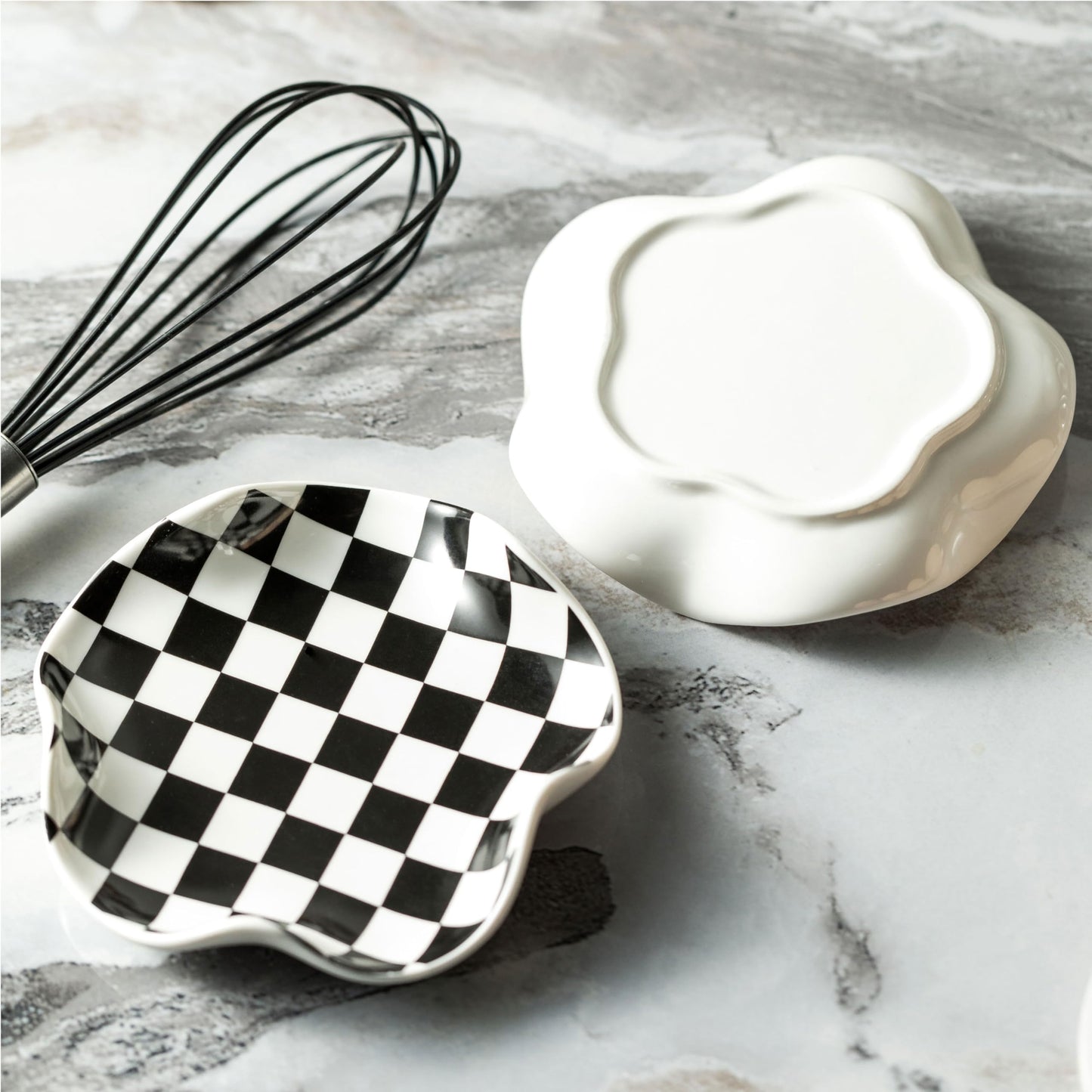 Miamolo Spoon Rest for Stove Top, 5.3in Checkered Spoon Holder Utensil Rest, Ceramic Spoon Rests for Coffee Bar, Kitchen Gadget Cooking Gift for Housewarming - Heat Resistant & Dishwasher Safe