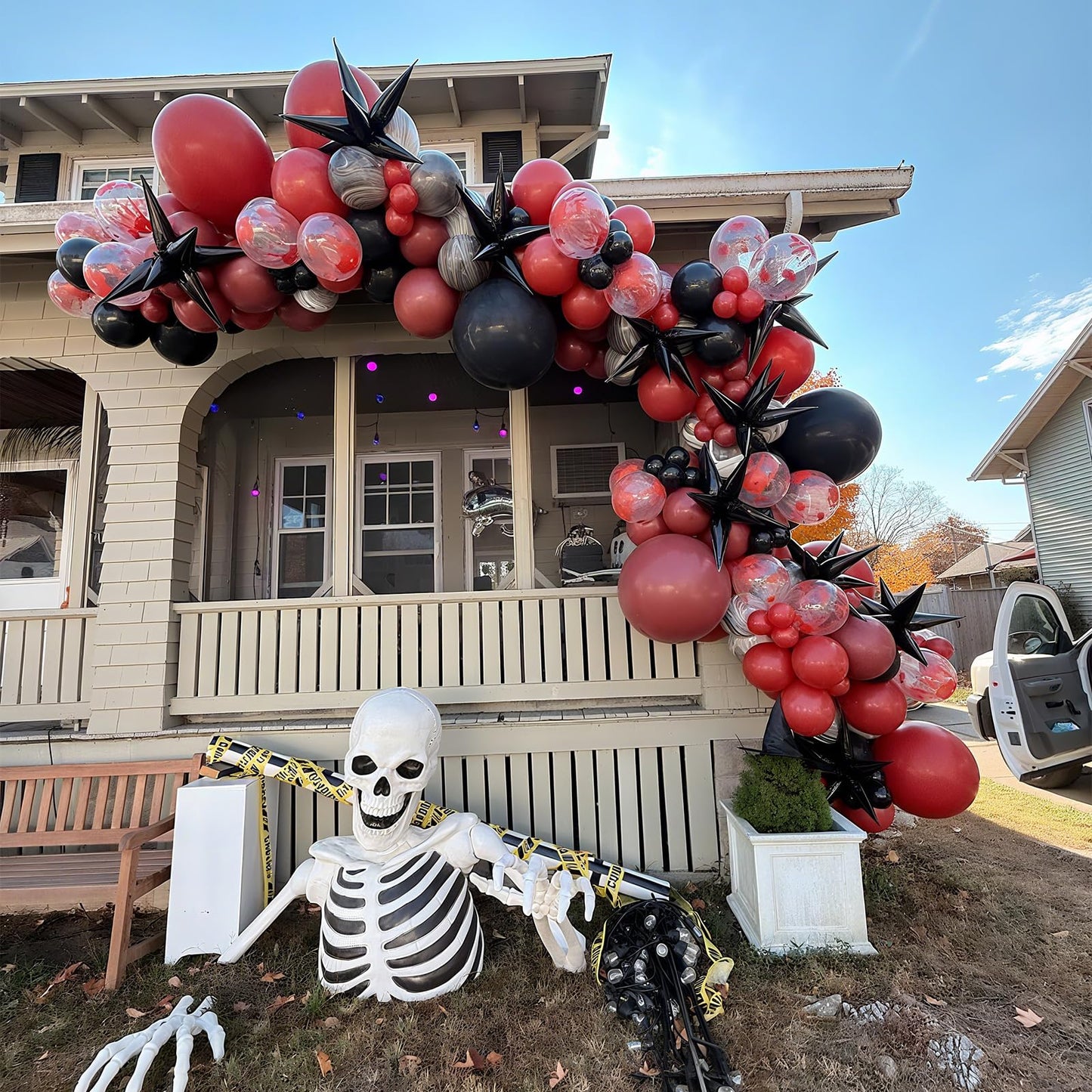 Froova Halloween Balloon Arch Kit Bloody Balloons Garland Black and Red Balloon with Horror Marble Latex Balloons for Scary Creepy Killer Night Ghost Spooky Vampire Birthday Baby Shower Party Decor