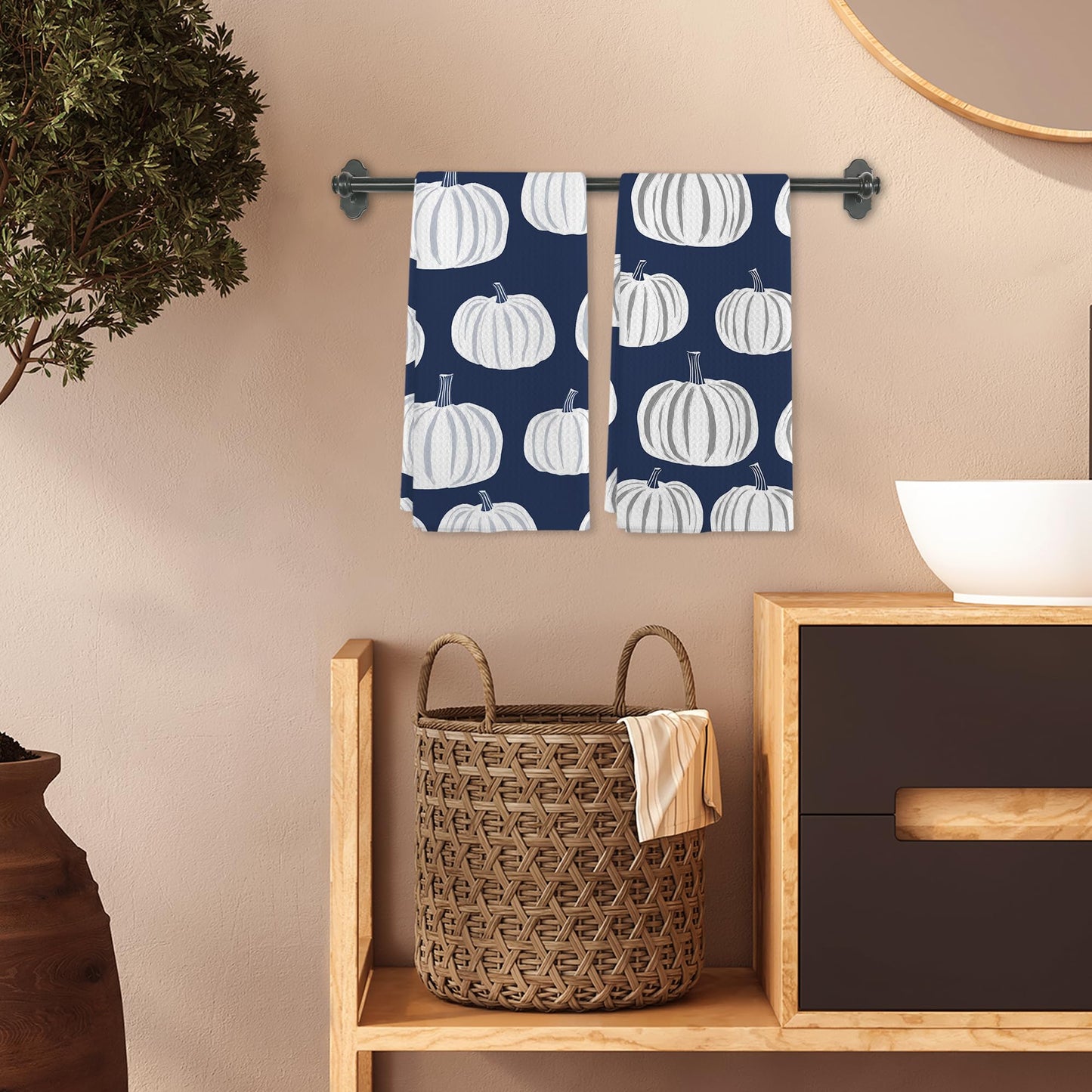 nvucamd Navy Blue Fall Pumpkin Hand Towels for Bathroom, Cute Autumn Pumpkins Kitchen Towels, Thanksgiving Halloween Fall Dish Tea Towel for Kitchen,Pumpkin Bathroom Decor, 16x24 in