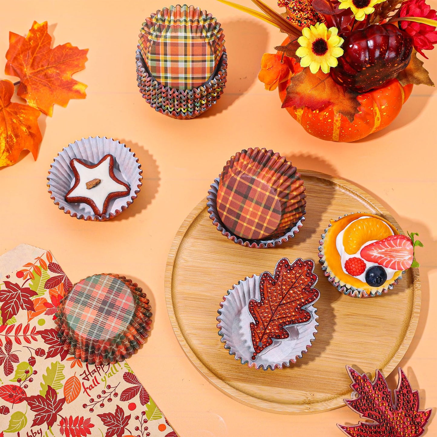 Whaline 600Pcs Fall Thanksgiving Cupcake Liners Plaid Baking Cups Autumn Muffin Cupcake Wrappers for Birthday Party Decor Supplies