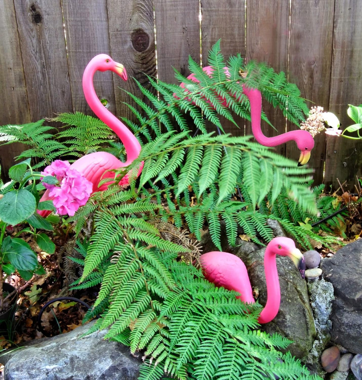GiftExpress 12 Pack Pink Flamingos Yard Decorations - Small 14" Tall Plastic Flamingo Statue w/Metal Stakes - Lawn Ornaments & Garden Decor for Outdoor Parties