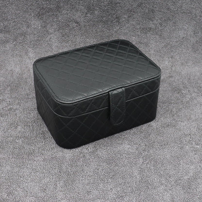 Cuifdem Jewelry Travel Case, 2-Layer Jewelry Box Organizer Medium Jewelry Travel Box, Portable Faux Leather Jewellery Storage Boxes with Argyle for Women, Daily Jewellery Case Home Use (Pure black)