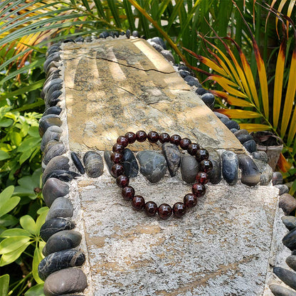 chengmu 8mm Garnet Stretch Bracelet for Women Natural Handmade Round Beads Semi Gemstone for Crystal Elastic Beaded Bracelet 7.5"