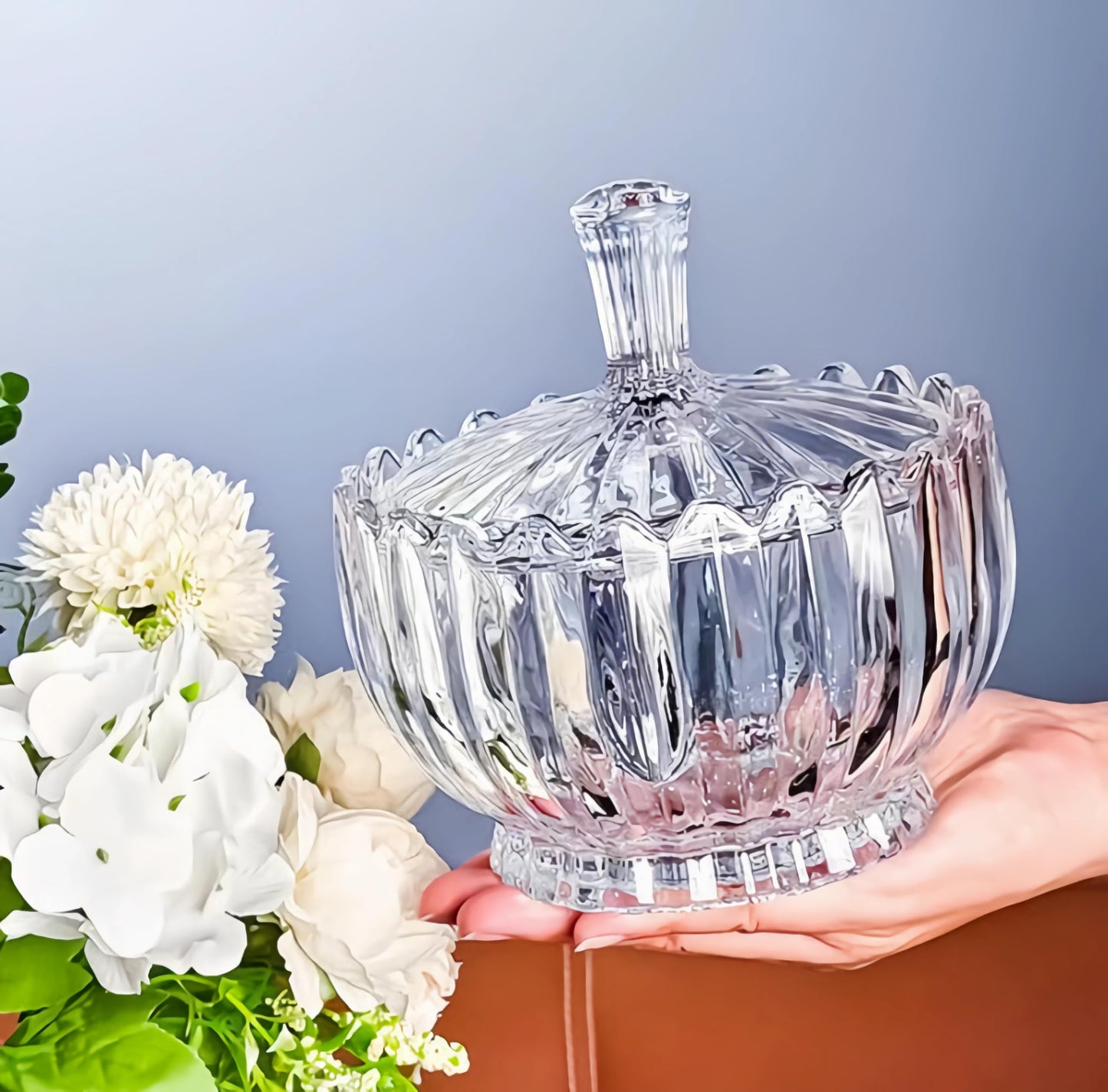 HMFDYHz Glass Candy Dish with Lid, 17oz Crystal Glass Candy Bowl, Classic Fancy Glass Canister for Cookies Nuts Chocolates Fruit,Home Wedding Party Decorative Jar (Clear)