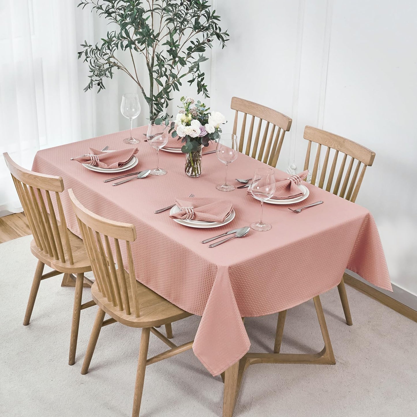maxmill Cloth Napkins Weaved Texture Pattern Soft Comfortable and Luxury Serviette for Restaurant Family Dinners Weddings Parties and Banquets Set of 4 Pieces, 20 x 20 Inch Pale Blush
