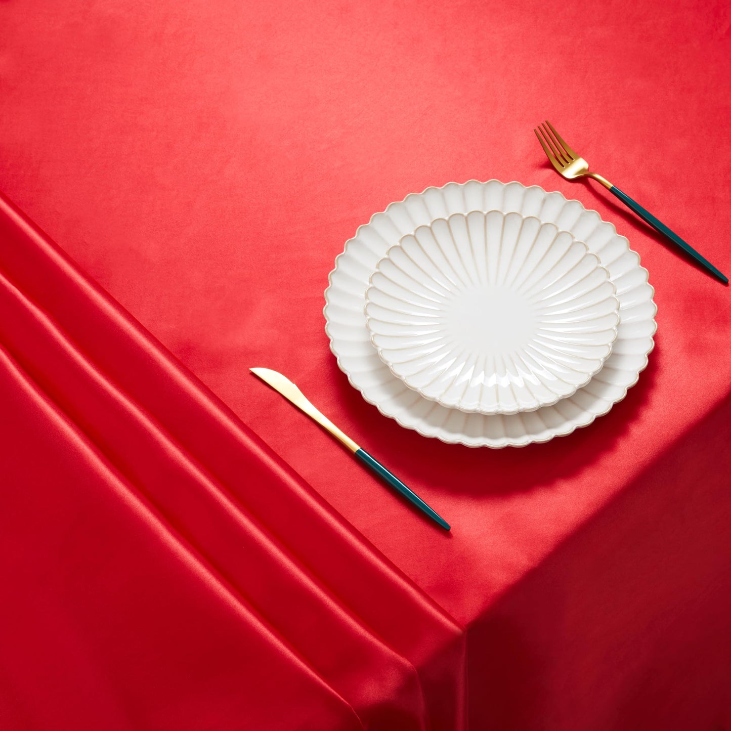 Counfeisly 1 Pack Satin Table Cover Rectangle Silkly Soft Table Cloth, Satin Dining Table Cloths for Wedding Banquet Table Decoration, Dining Room, Indoor and Outdoor Use, 60 x 120 Inches, Red