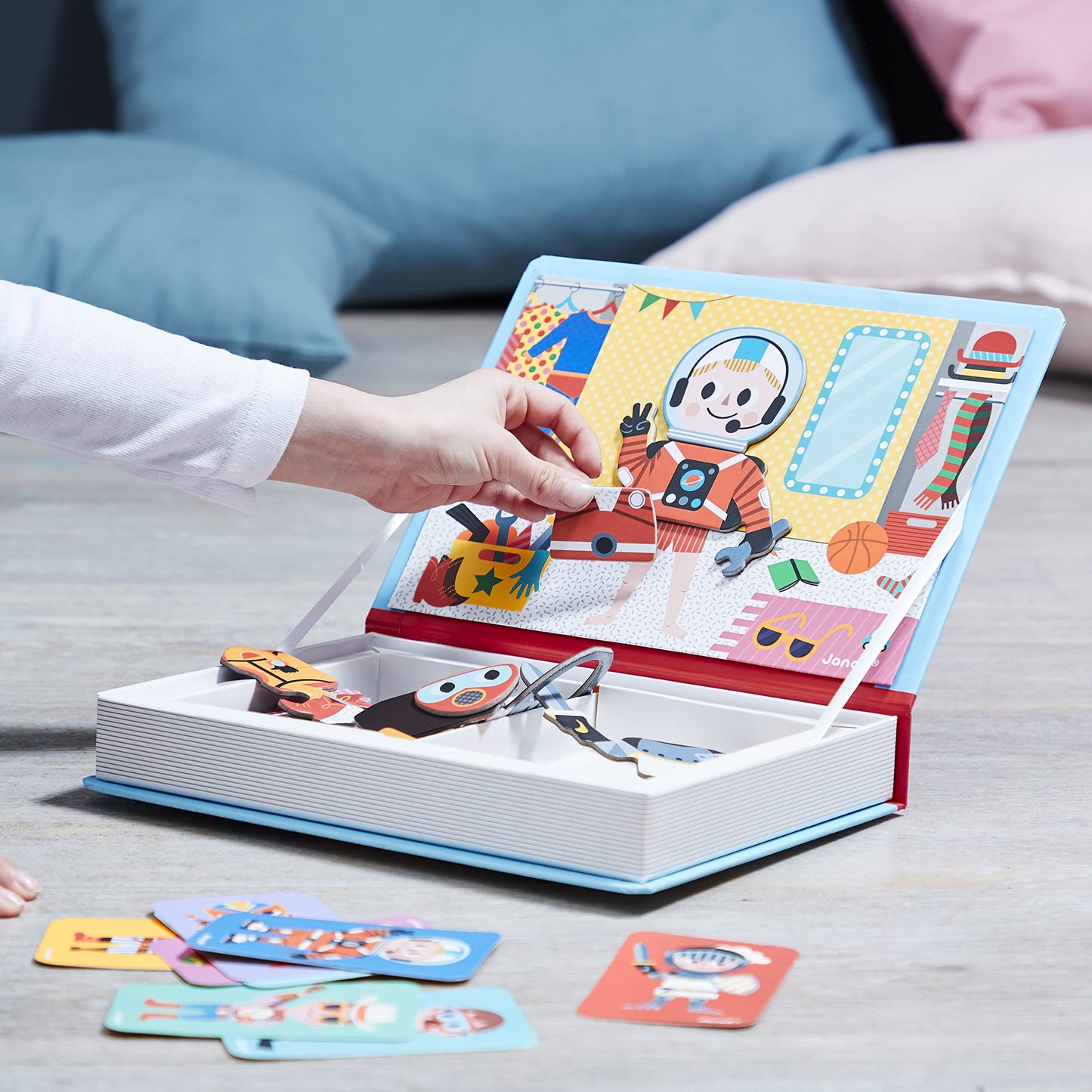 Janod - MagnetiBook 45 pc Magnetic Boys Costumes Dress Up Game - Travel Entertainment - Encourages Imaginative Play - Boosts Creativity and Confidence - Enhances Fine Motor Skills