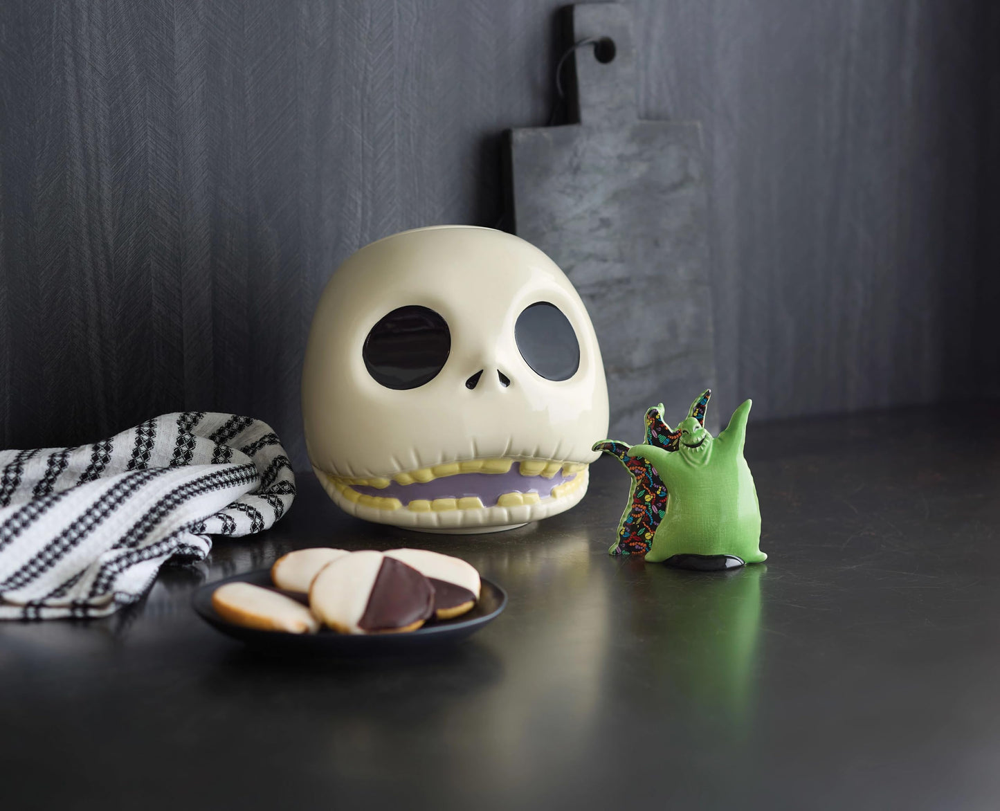 Enesco Disney Ceramics the Nightmare Before Christmas Jack Skellington Sculpted Cookie Jar, 7 Inch, Multicolor