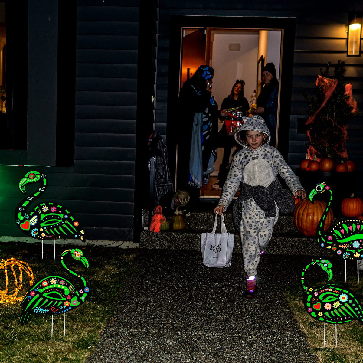 Amyhill 4 Pcs Halloween Glow in The Dark Skeleton Flamingo Yard Ornament with Stake Flamingo Outdoor Lawn Decor Scary Plastic Skeleton Yard Sign for Party