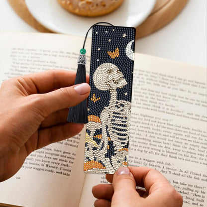 Sitsink Skull Diamond Art Bookmarks - 6 Pcs Halloween Gothic Diamond Painting Bookmarks Flower Mushroom Buttrefly DIY Gem Art Rhinestone Craft Kit for Adult Women Halloween Day of The Dead