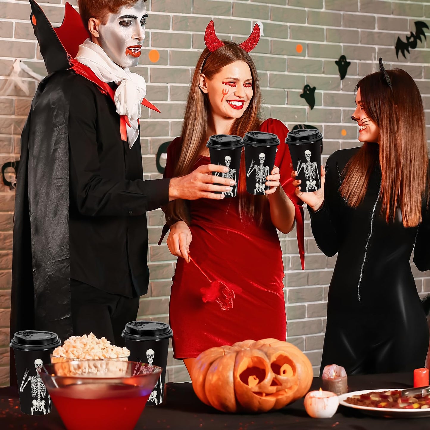 JarThenaAMCS 50Pcs Halloween Coffee Cups 16 Oz Smiling Skeleton Paper Cup with Lid Disposable Black Drinking Cups for Hot Cold Drink Trick or Treat Party Supplies