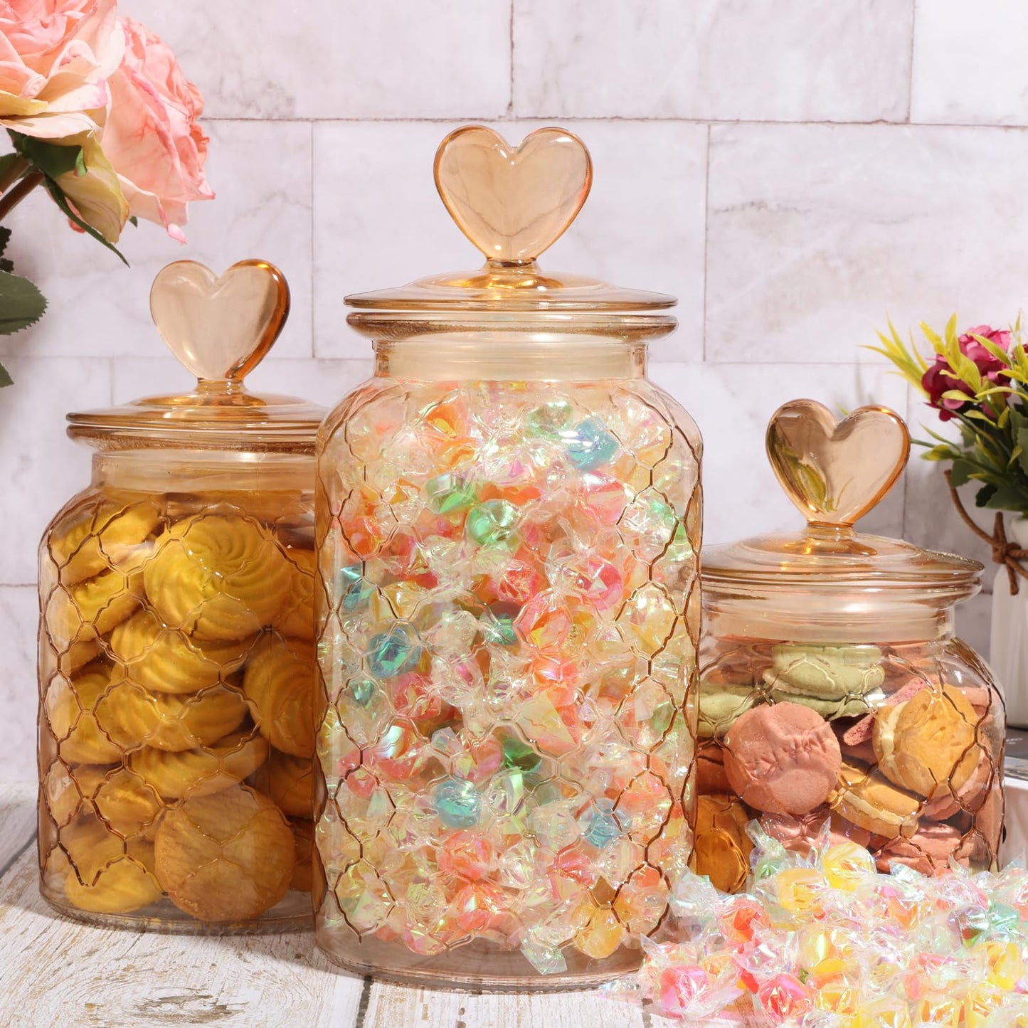 Rainmae 3 Pcs Heart Candy & Cookie Jars with Lids, 22 32 45 oz Cute Heart Shaped Airtight Food Storage Glass Cookie Containers for Kitchen Decorative Apothecary Canisters (Amber)
