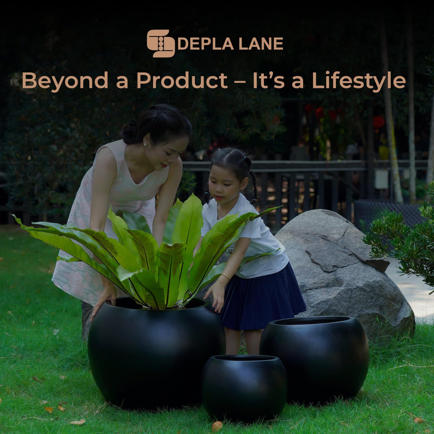 DEPLA LANE Marlo Fiberstone Round Planter (8.5" Pot Opening x 12.6" D x 9.8" H) Smooth Finishes, Lightweight, Durable, UV Resistant, Modern Minimalist Home Decor, Indoor Outdoor Plant Pot (S, Black)
