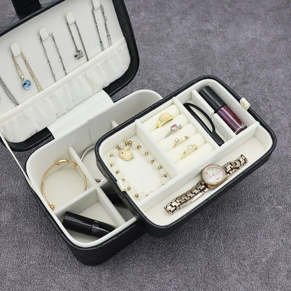 Cuifdem Jewelry Travel Case, 2-Layer Jewelry Box Organizer Medium Jewelry Travel Box, Portable Faux Leather Jewellery Storage Boxes with Argyle for Women, Daily Jewellery Case Home Use (Pure black)