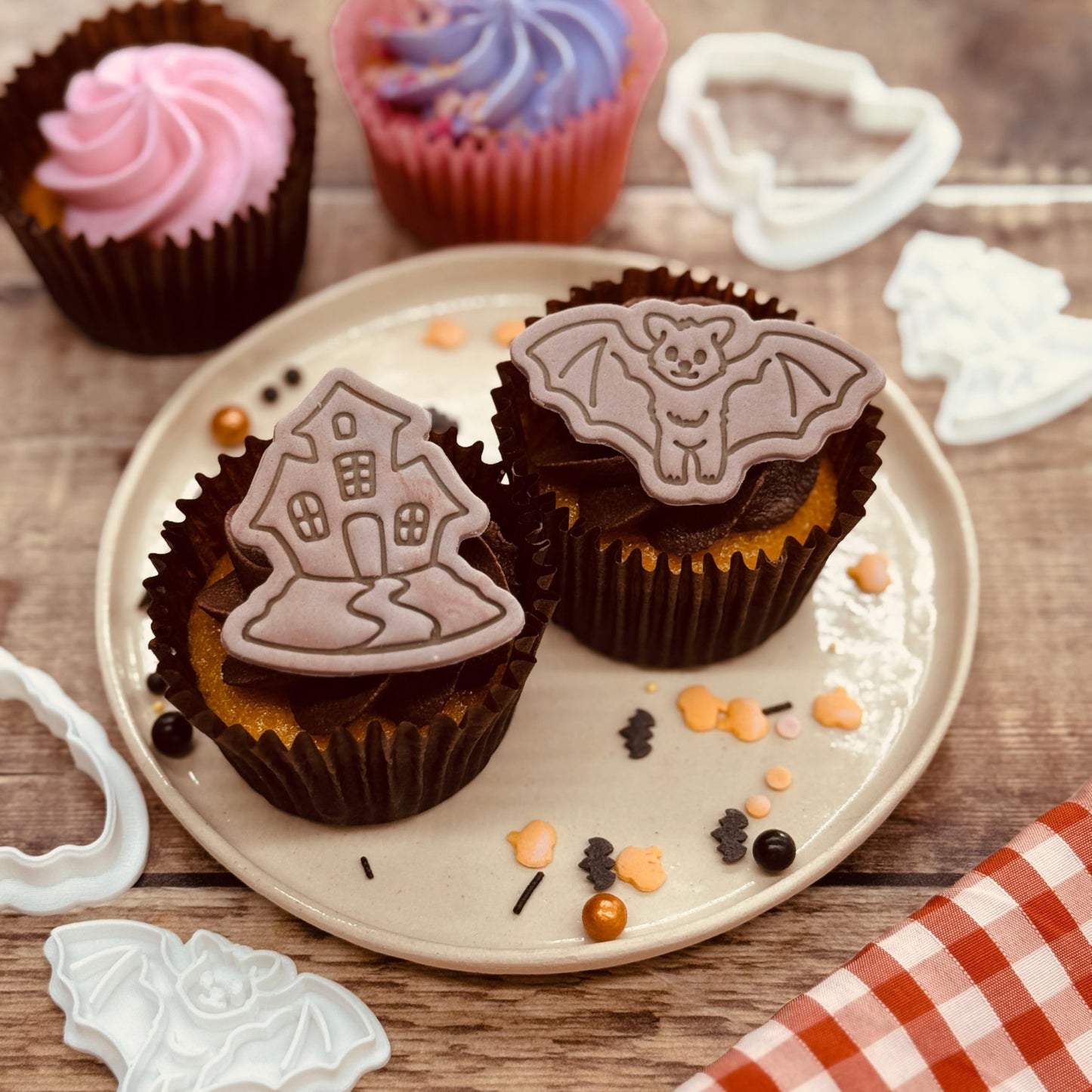 BAKERLOGY Spooky Night Mini Cookie Cutter & Stamp Set (Haunted House & Flying Bat Designs) – Cute Halloween Fondant Embossing Stamp Cutters for Creepy Baking, Cupcake Toppers & Party Treats
