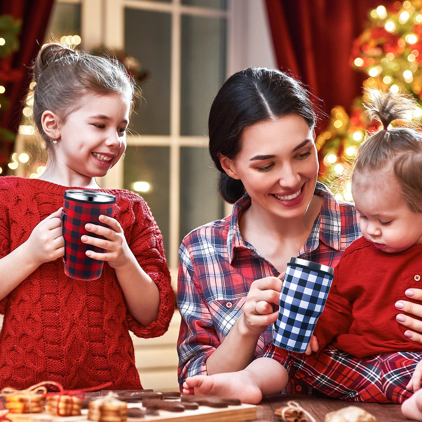 4 Pcs Christmas Reusable Iced Coffee Cup Sleeves 30 oz Reusable Sleeve for Iced Coffee Cup Buffalo Plaid Coffee Neoprene Sleeve Insulated Sleeves Tumbler Sleeve for Iced Hot Drinks