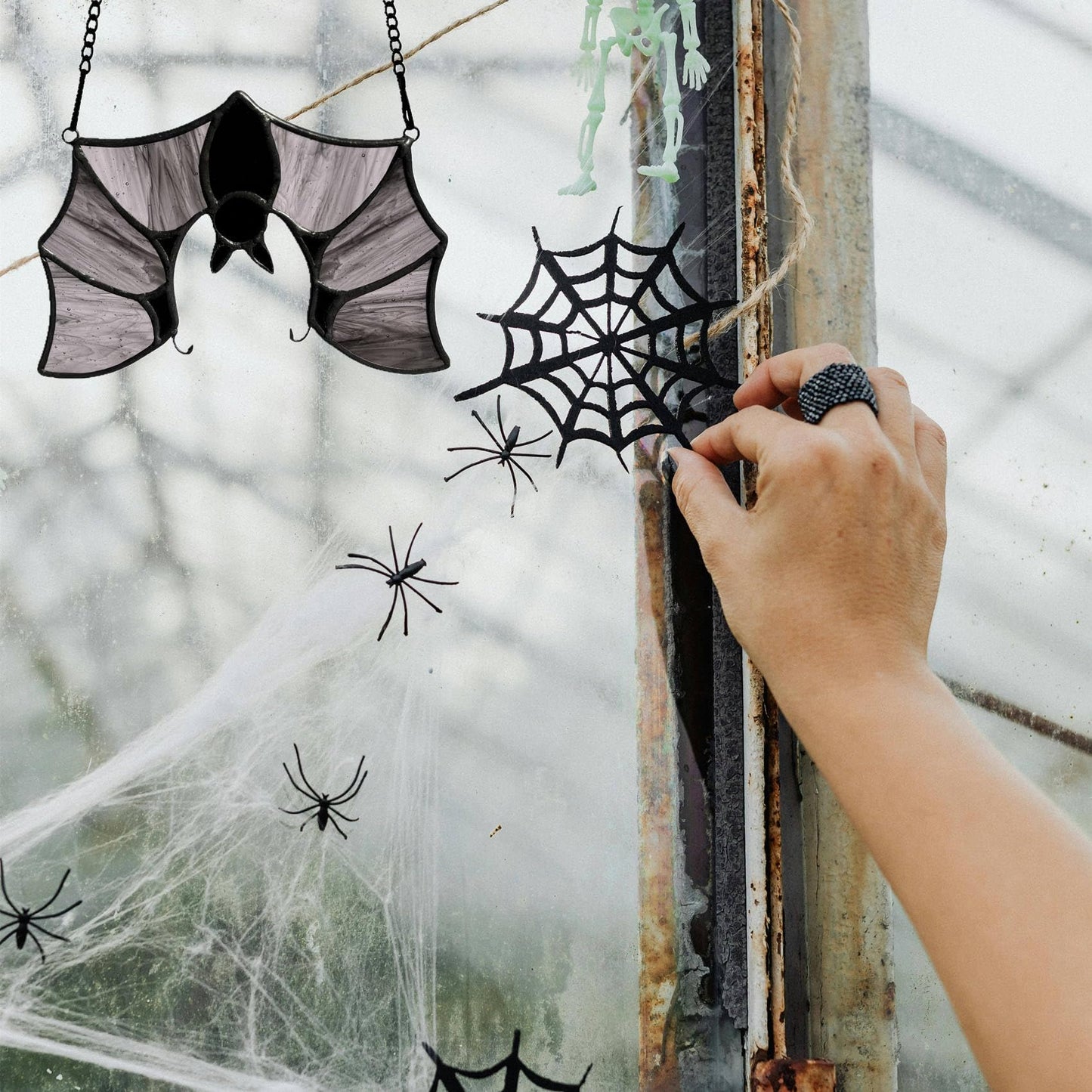 Lcensp Stained Glass Bat Decor Window Hangings Ornament, Gothic Bat Suncatcher Halloween Decorations Gifts, Handmade Occult Sun Catchers Indoor Window Home Decor