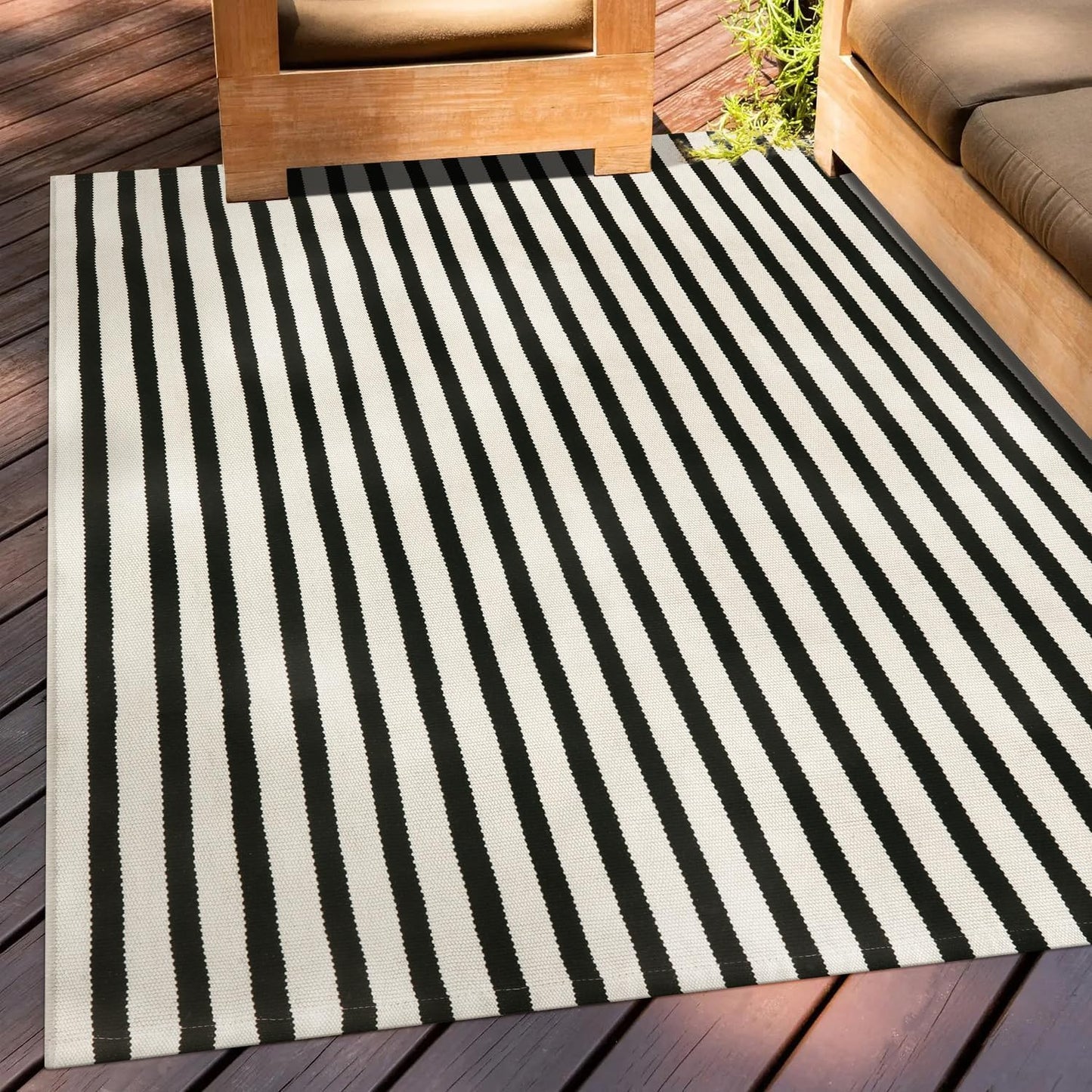 OJIA Washable Area Rugs 4'x6', Black and Cream Outdoor Rug Cotton Woven Entryway Rugs Indoor Striped Patio Rugs Carpet Large Area Rugs for Bedroom/Porch/Deck/Backyard/Home Outside Entrance Decor