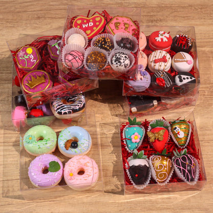 TEMLQPACK 12 pcs 6x6x2Inches Plastic Clear Chocolate Strawberries Boxes Charcuterie Boxes Cake Boxes Bakery Boxes with Full Window Cookies Boxes Cakesickle Truffle Treat Box for Christmas Valentine's