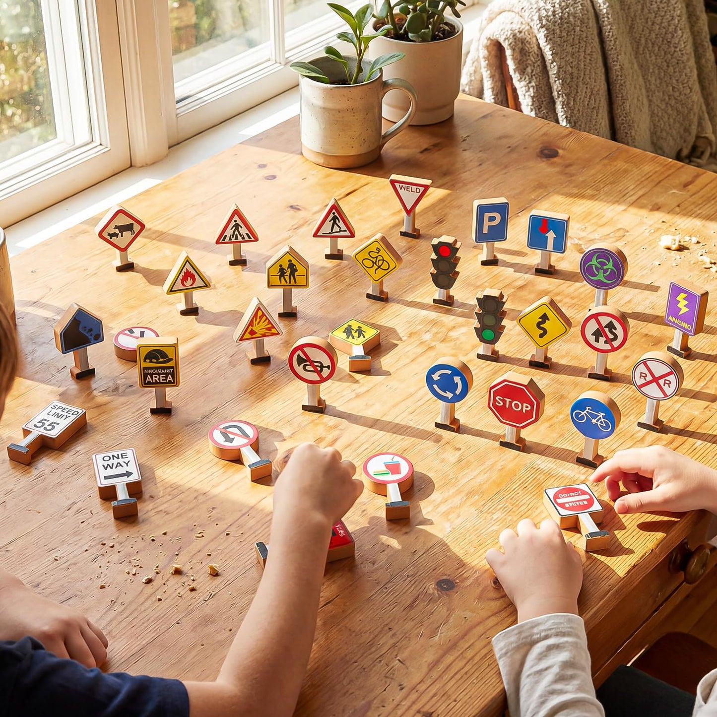 Blosssound Wooden Toys Set for Preschool Classroom - Multicultural Career People Blocks Educational Wooden Play for Kids Learning Toys Play Games Activity Supplies(32 Pcs,Traffic Signals)