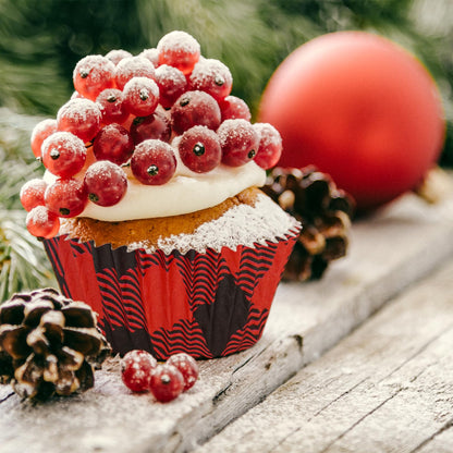 Whaline 600Pcs Christmas Cupcake Liners Buffalo Plaids Cupcake Wrappers Red Green Black Checked Xmas Muffin Liners Holiday Paper Cake Baking Cups for Christmas Party Home Kitchen Supplies