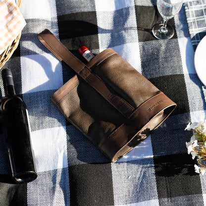 WESLEATH Double Wine Carrier Bag – Leather Wine Tote for Two Bottles with Handles & Metal Buckle – Protective Carrier for Picnic, Wine Champagne Gift Bag (Moka)
