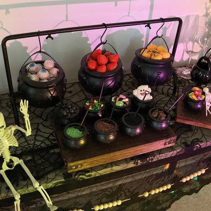 Zimati Cauldron Halloween Table Decor, 12 Pcs Large and Mini Black Plastic Hanging Cauldrons Serving Set, Spooky Witches Cauldron Candy Serving Bowls for Indoor Home Hocus Pocus Party Decorations