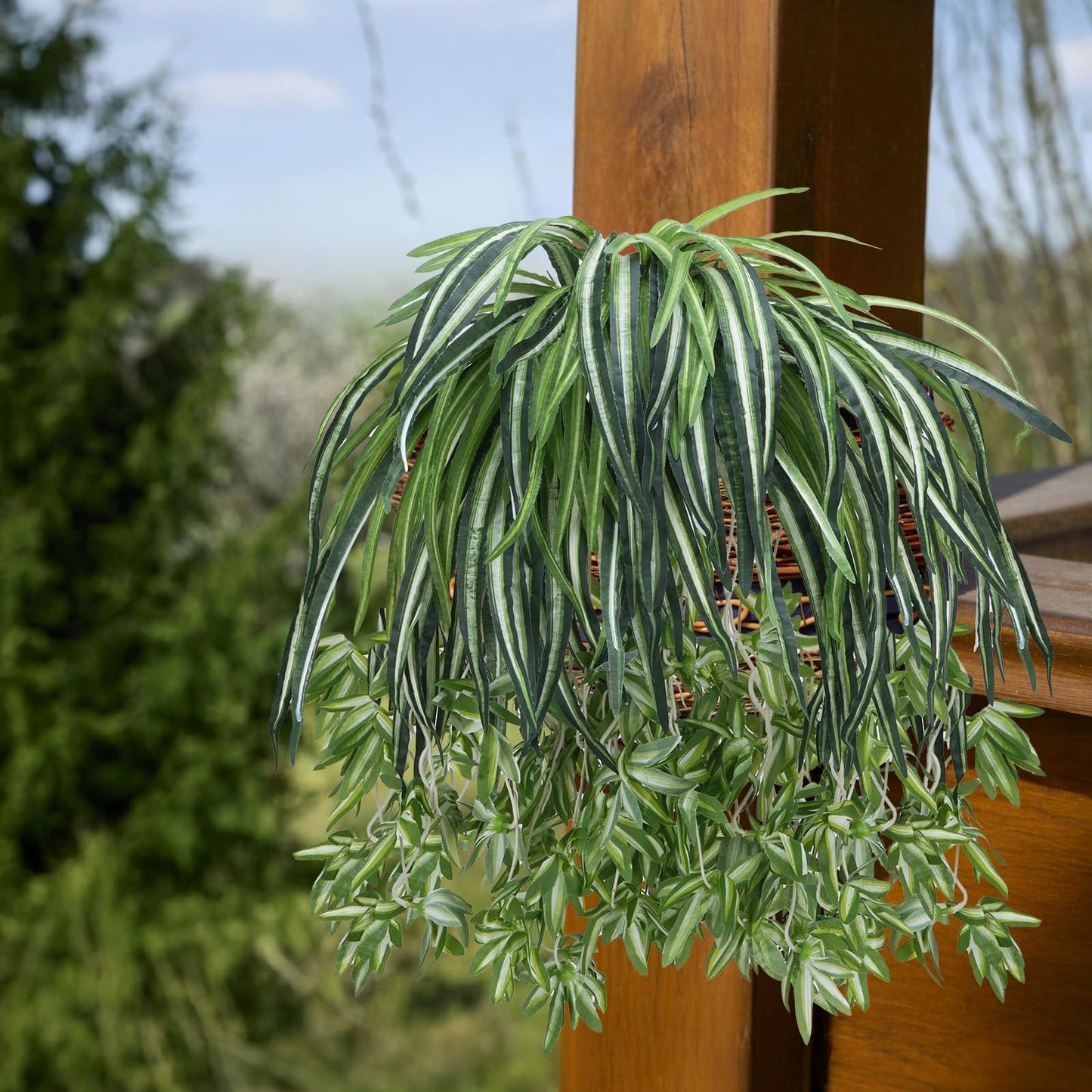 Luabue 4PCS Spider Plant Artificial Hanging Spider Plants 26Inch Chlorophytum Fake Greenery Artificial Plants for Pot Plantes Wall Home Garden Office Verandah Indoor Outdoor