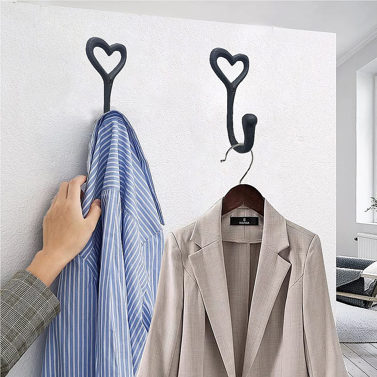 ZEYU Heavy Duty Coat Hooks, 4pcs Cast Iron Love Heart Shape Wall Hooks for Hanging Coats, Black No Rust Hooks for Scarf, Bag, Towel, Key, Cap, Cup, Hat