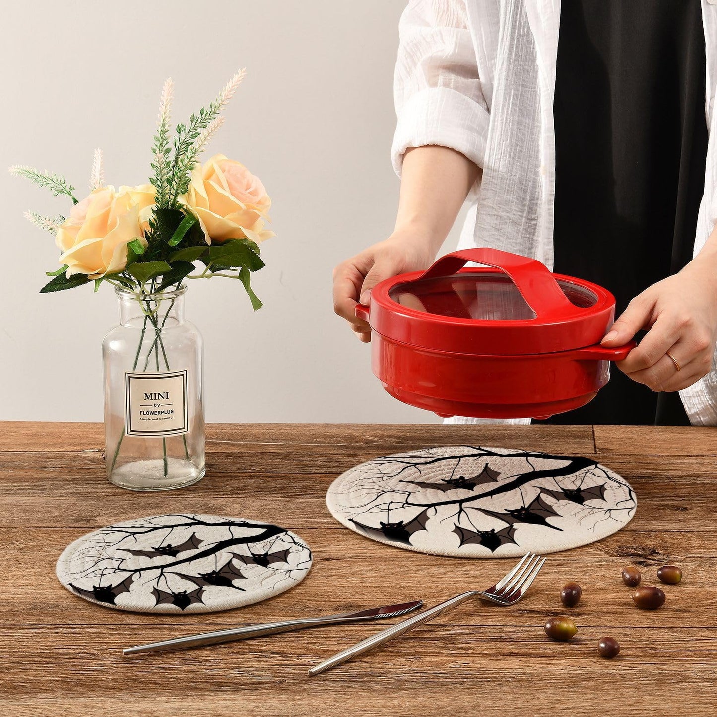 Peystean 2 Pcs Kitchen Decor Woven Potholders Trivets Set, Bats Hanging on Tree Branch Halloween Round Hot Mats Coasters Placemats,for Cooking Baking Hot Dish Pan Pot Bowl Teapot(7"&9")