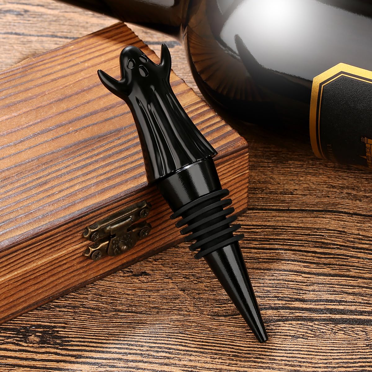 MR.BARWARE Ghost Wine Stopper – Spooky Gift for Men Women, Black Ghost-Shaped Bar Accessory with Gift Bag, Perfect for Halloween Birthday Fathers Day Christmas