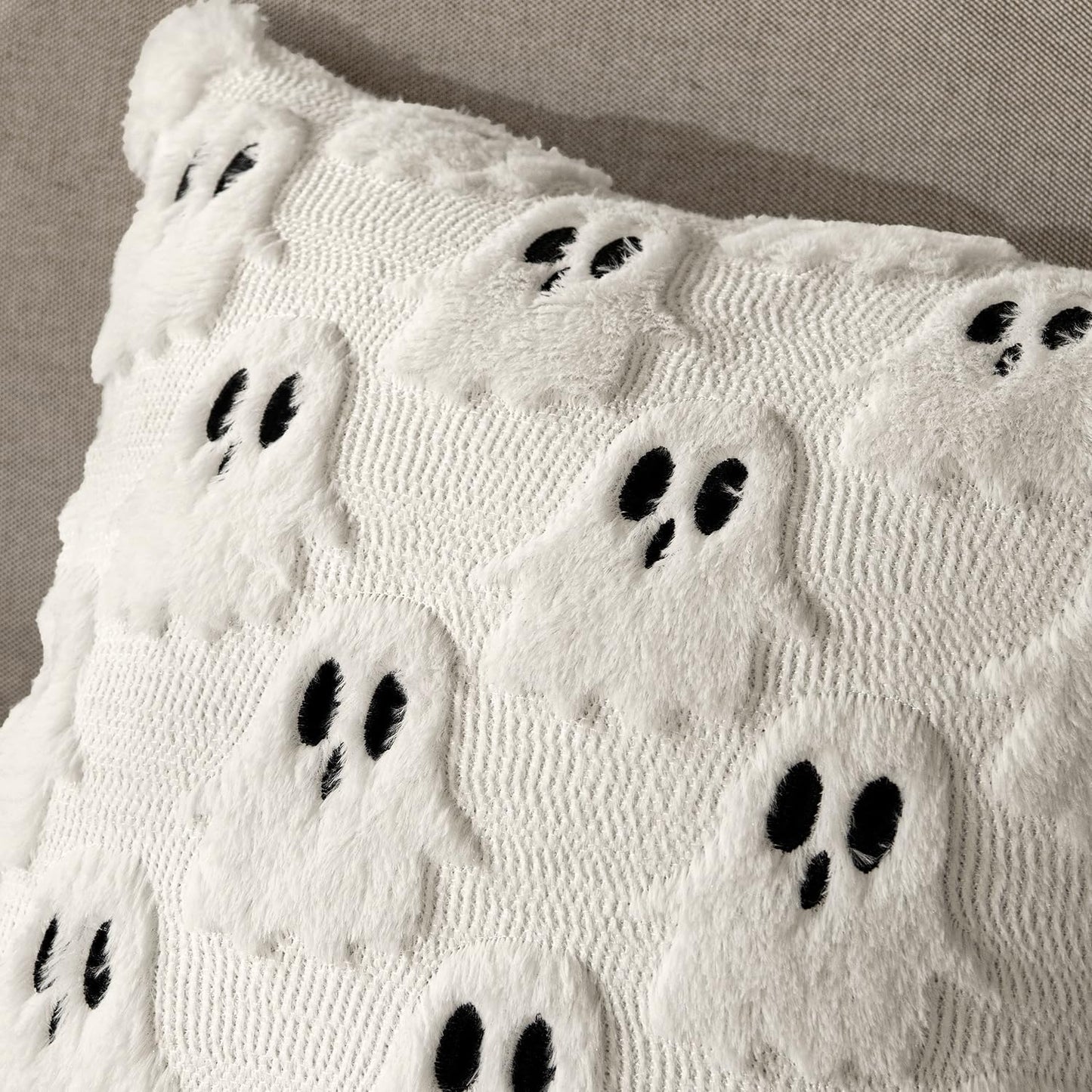 MIULEE 18x18 Inch Set of 2 Halloween White Ghost Decorative Soft Throw Pillows Bundle Rust Decorative Pumpkin Pattern Pillow Covers Plush Faux Fur Wool