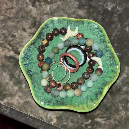 Koyzsen 2Pcs Ceramic Jewelry Dish - Lotus Leaf Shape, for Ring Holder Necklace Small Key, Suitable for Mother Friend Sister, Gifts for Women, Cute Plate Trinket Tray, Home Decor (Emerald Green-2PCS)