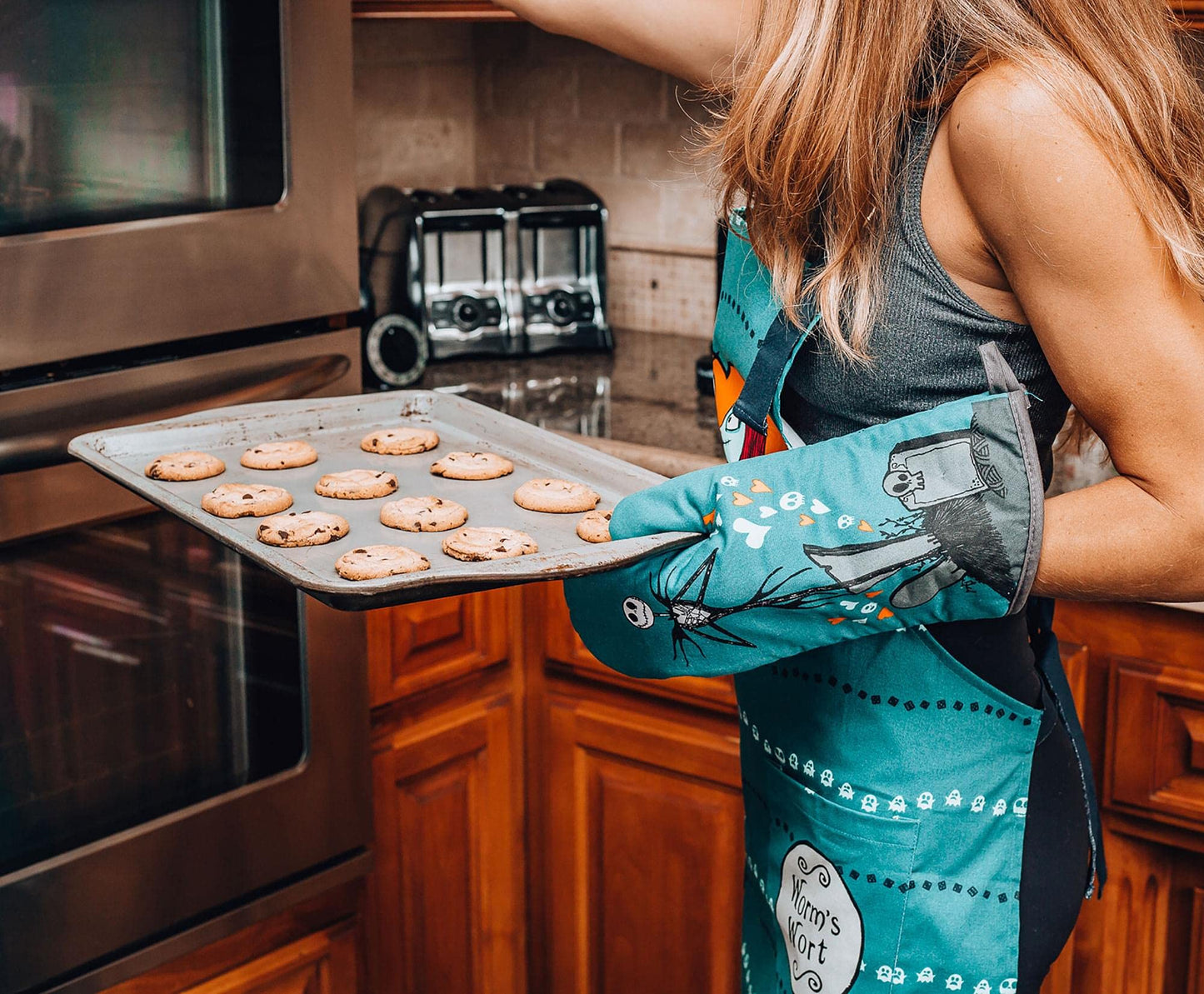 The Nightmare Before Christmas Jack and Sally Oven Mitt | Official Disney Kitchen Accessories and Household Items, Housewarming Gift | Thick Heat Resistant Gloves for Cooking and Baking