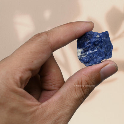 Amazing Gemstone Sodalite Raw Crystals and Healing Stones, Natural Rocks for Tumbling and DIY Raw Stones and Crystals (1 Piece)