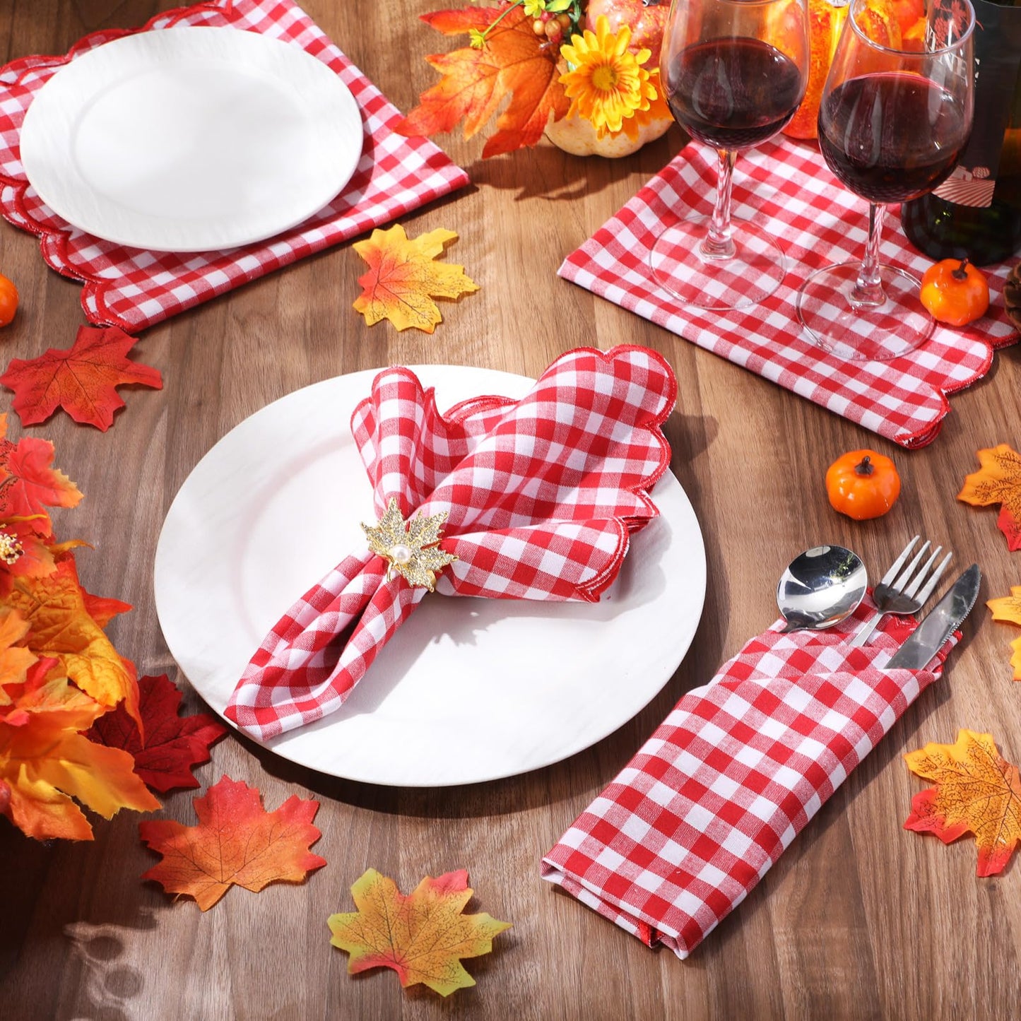 SmoothNovelty 12 Pack Buffalo Plaid Cloth Napkins 18x18 Inch Checkered Cloth Napkins Scalloped Soft Cotton Table Mat Washable Reusable for Dinner Wedding Holiday Birthday Parties (Classic,Red)