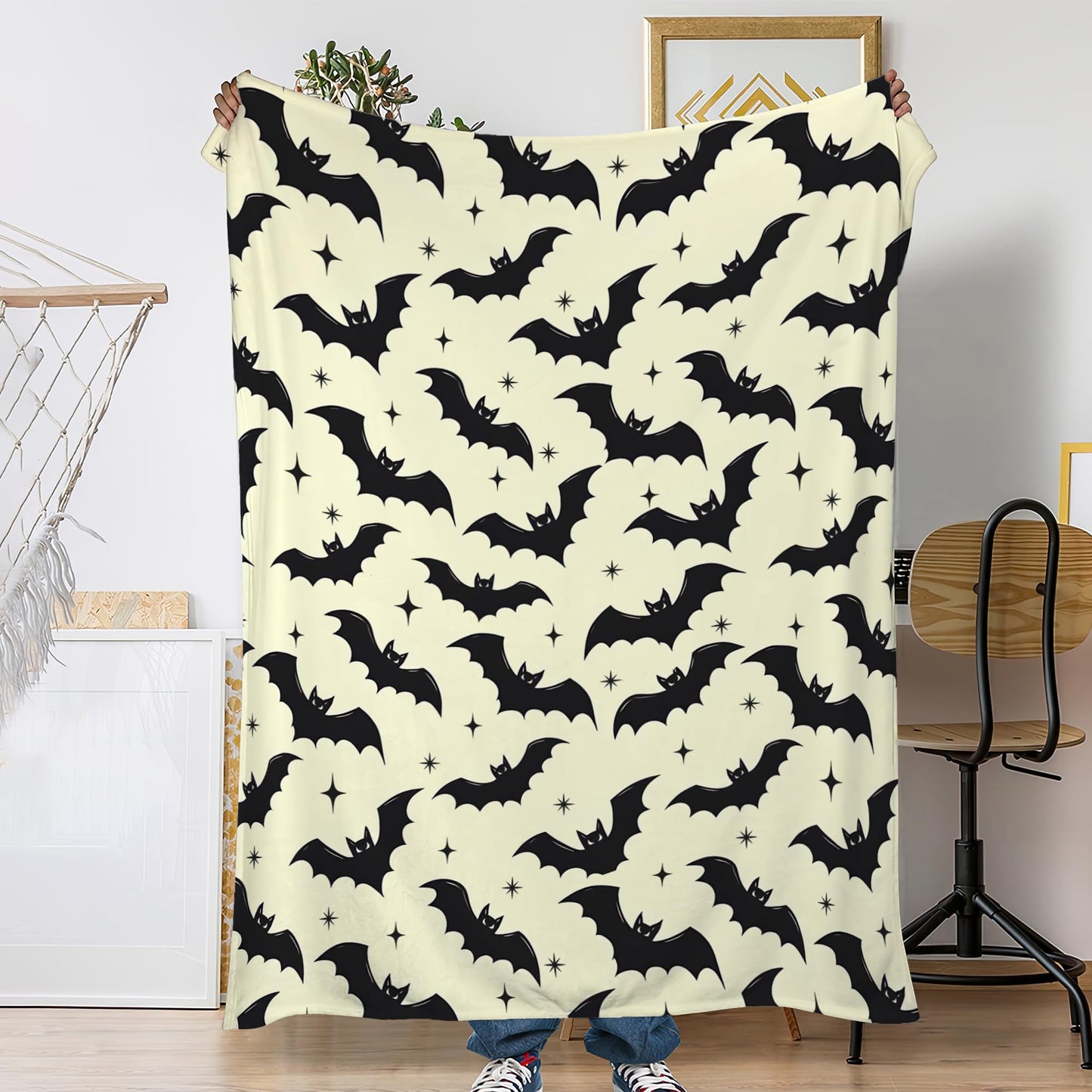 Throw Blanket for Couch,Gothic Bats Plush Fall Throw,Halloween Soft Fluffy Blanket for Sofa Decoration,Flannel Fleece Blanket for Naps,Reading,Traveling,Camping,50 X 60 Inch