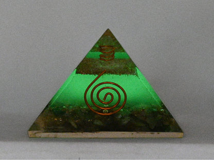 Large Orgone Pyramid | Glow in Dark Green Aventurine Pyramid Crystal | Orgonite Pyramid | Organ Pyramids Positive Energy Healing