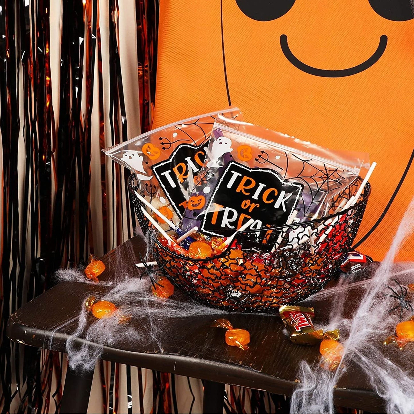Spooky Central Resealable Treat & Snack Bags - 7.25 x 6.7 In Clear Plastic - 120 Pack - Zip Top & Reusable Bulk Party Favor & Candy Packaging Pouches