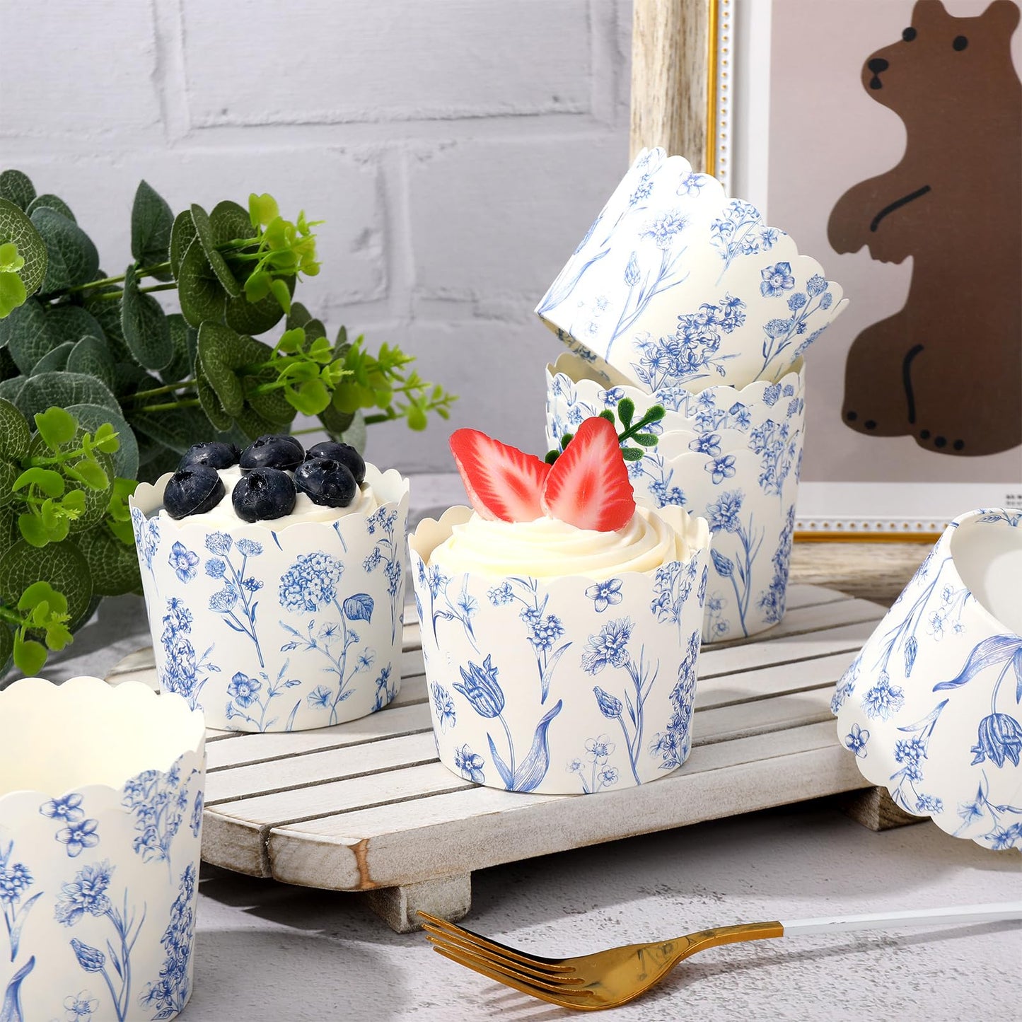 JarThenaAMCS 100Pcs Blue Floral Paper Baking Cups Blue White Wildflower Cupcake Wrappers Scalloped Edge Cupcake Muffin Cases for Spring Summer Party Supplies