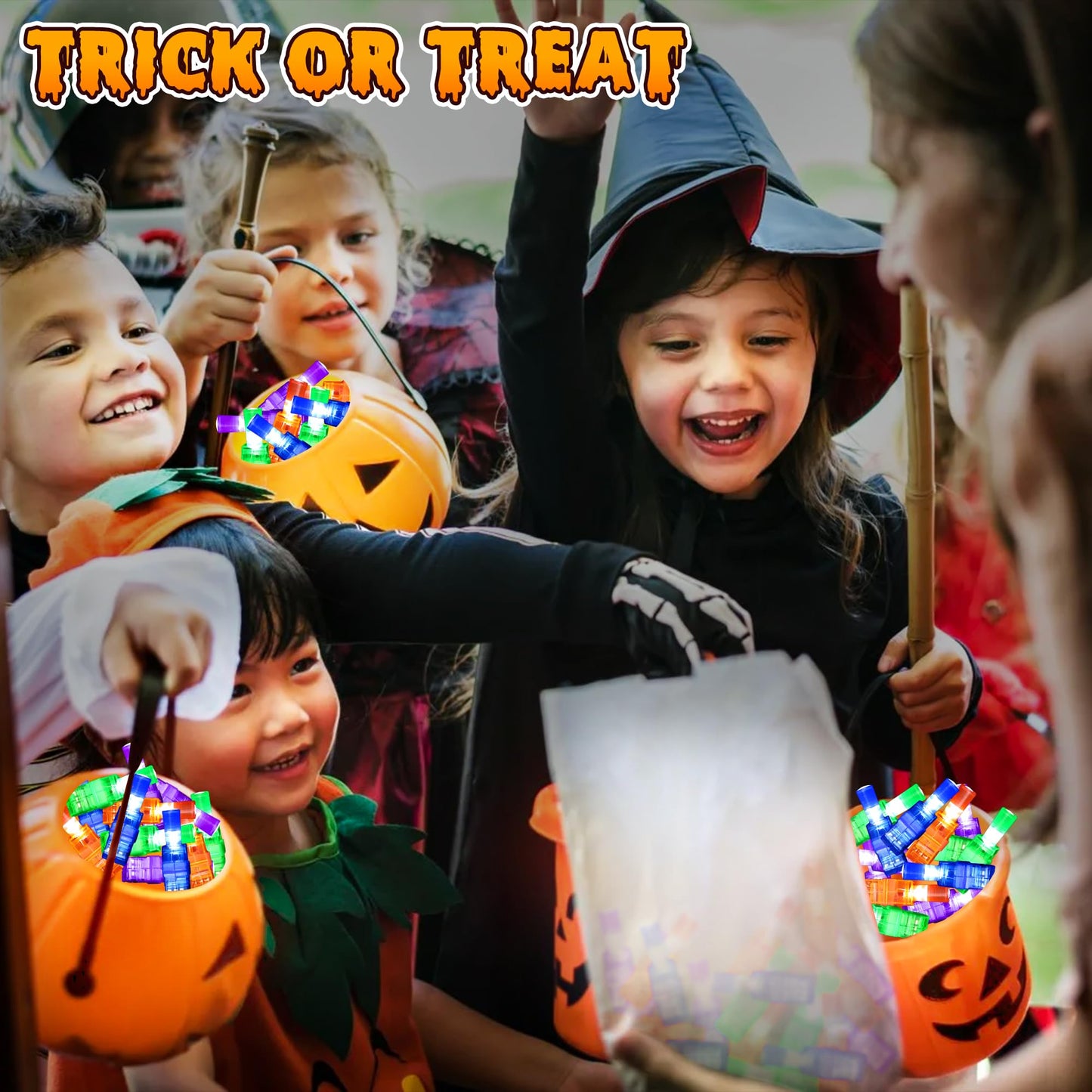 40 Light Up Halloween Toys, Finger Lights Halloween Party Favors Bulk for Kids Ha lloween Goodie Bag Fillers Basket Stuffers Hallow een Treats Non Candy Party Favor Bag Classroom Prizes Party Supplies